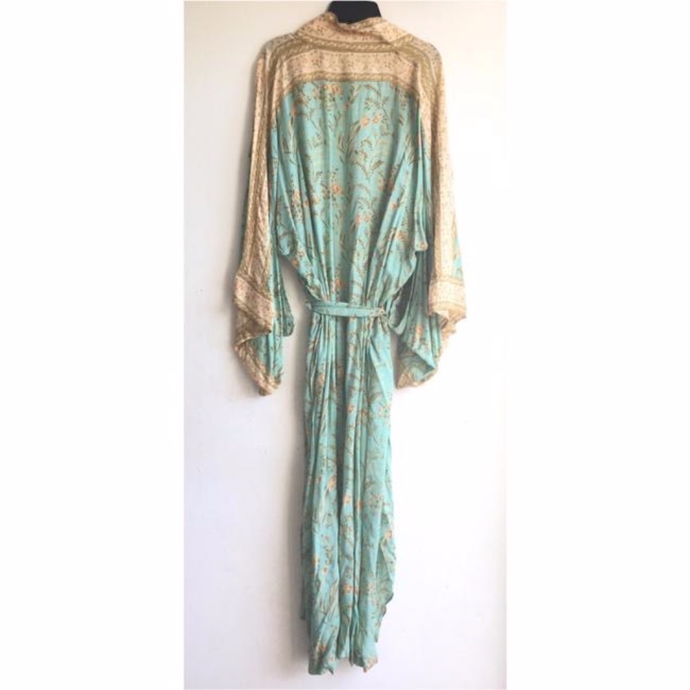 “Charlotte” Maisie Kimono - Picture 5 of 16